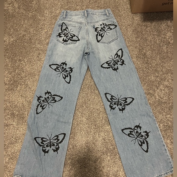 Jeans - Picture 2 of 3